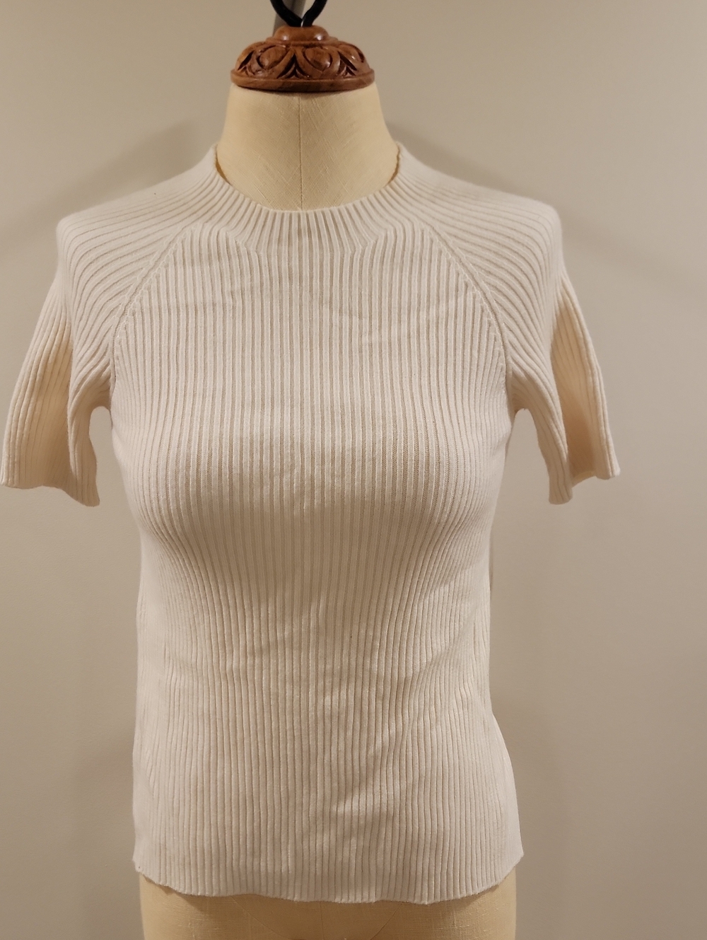 Cream Ribbed Short-Sleeve Knit Top - Women's